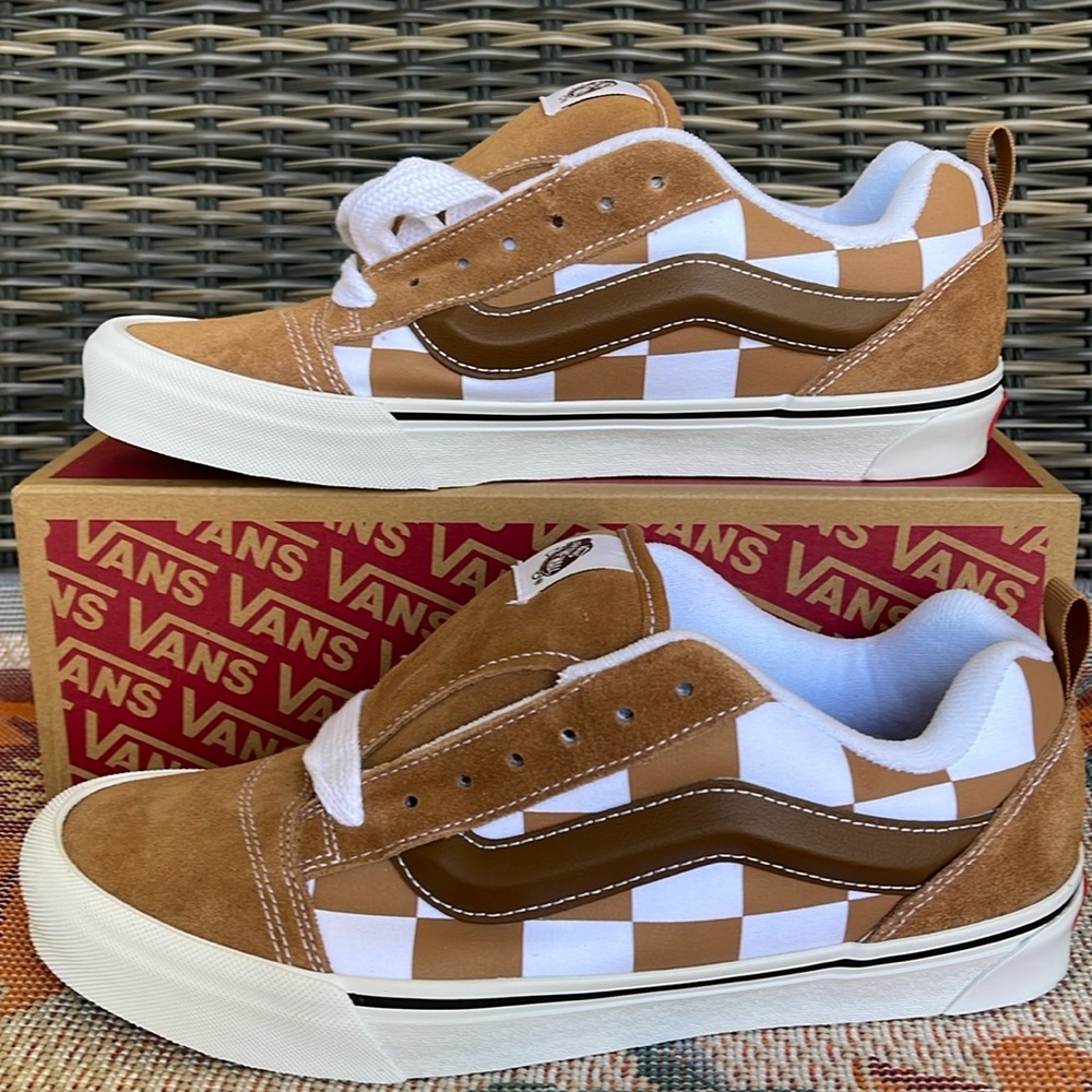 Vans Men’s Knu Skool Mega Check Brown
VN000CRPBRO
Sneakers